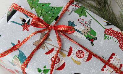 Skates Wrapping Paper with Red Star Raffia