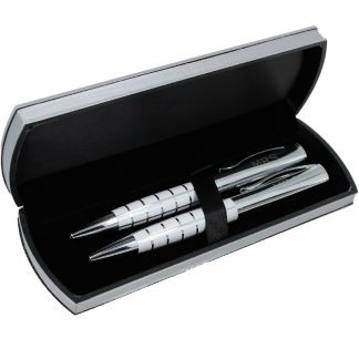 Mrs and Mrs Pen Set Boxed