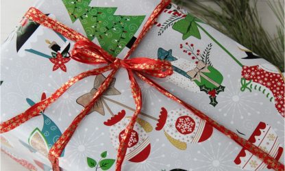 Skates Wrapping Paper with Red Star Raffia