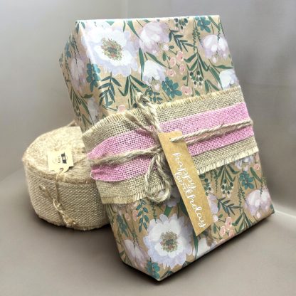 Flores Wrap + Burlap + Raw Ribbon + Jute + Tag